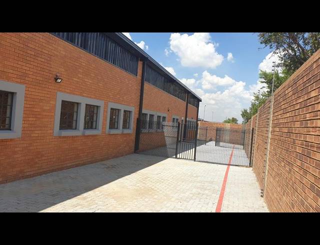 INDUSTRIAL PROPERTY TO RENT IN N4 GATEWAY INDUSTRIAL PARK